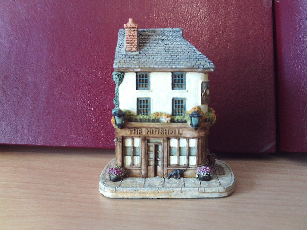 Lilliput Lane - The Nutshell, Ophalen of Verzenden, Zo goed als nieuw, Overige typen
