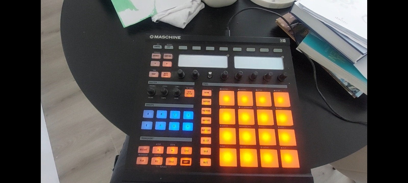 Native Instruments Maschine NI, Muziek en Instrumenten, Overige merken, Gebruikt, Met midi-aansluiting, Overige aantallen