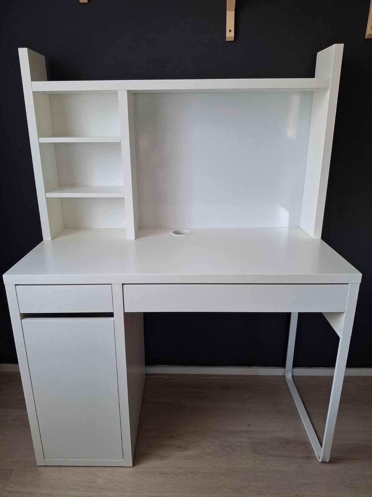 Bureau Micke & bureaustoel, Ophalen, Gebruikt, Demontabel, IKEA