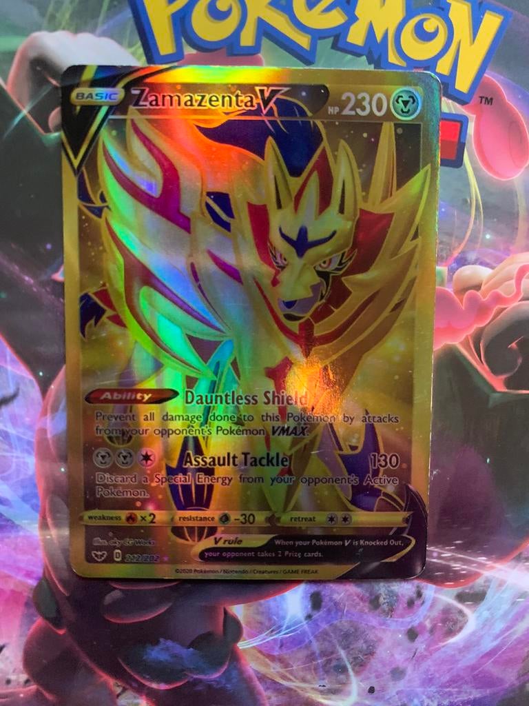 Zamazenta V, Hobby en Vrije tijd, Verzamelkaartspellen | Pokémon, Ophalen of Verzenden, Zo goed als nieuw, Losse kaart
