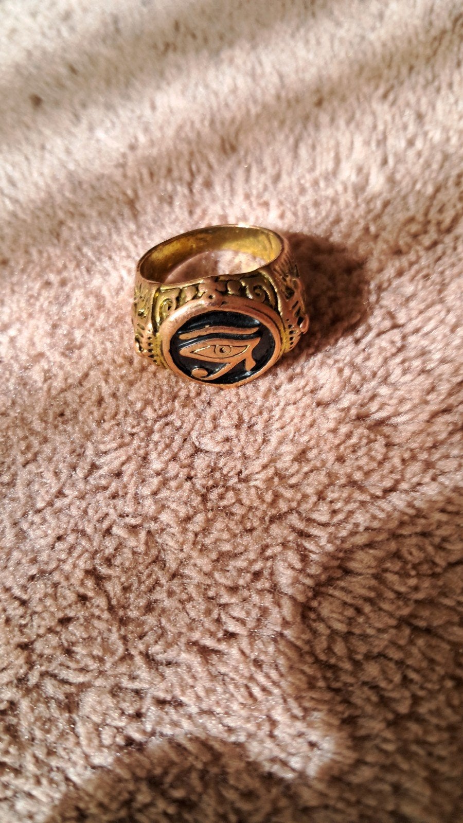 Egyptische ring, Sieraden, Tassen en Uiterlijk, Overige materialen, 20 of groter, Heer, Ophalen of Verzenden