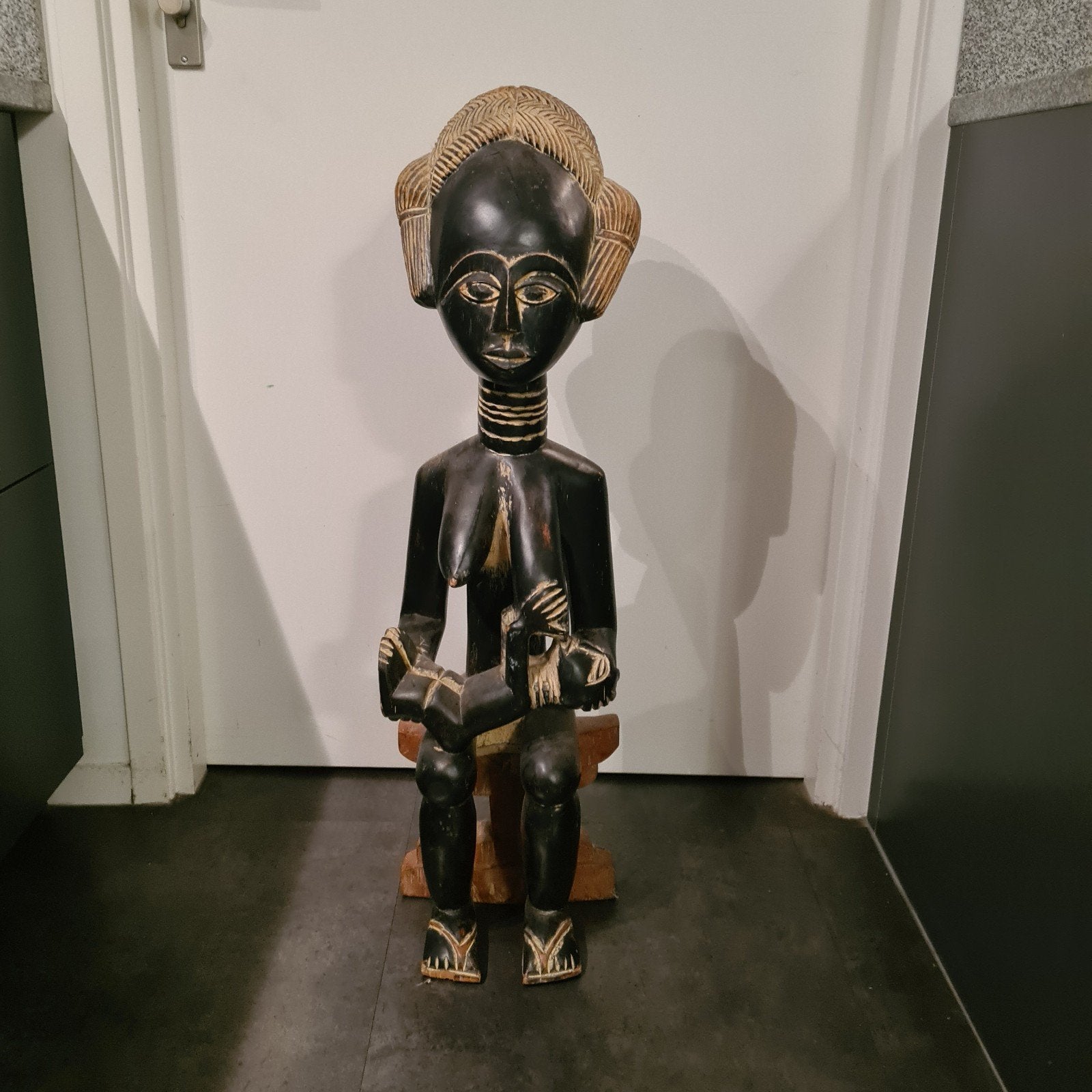 Afrikaans houten beeld vruchtbaarheid vrouw met kind, Hout, Gesneden, Afrika, Beeld