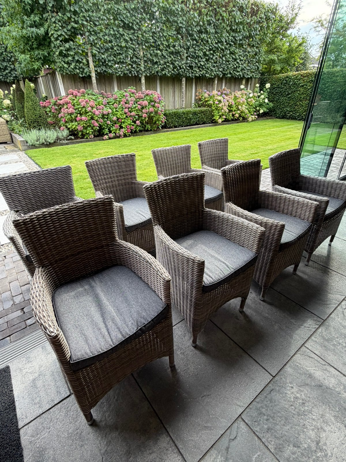 8 nette tuinstoelen, Ophalen, Gebruikt, Kunststof