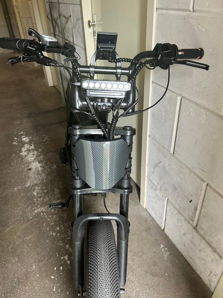 Custom Fatbike v8 dubbele accu. Bieden/ruilen., Fietsen en Brommers, Elektrische fietsen, Overige merken, Ophalen of Verzenden