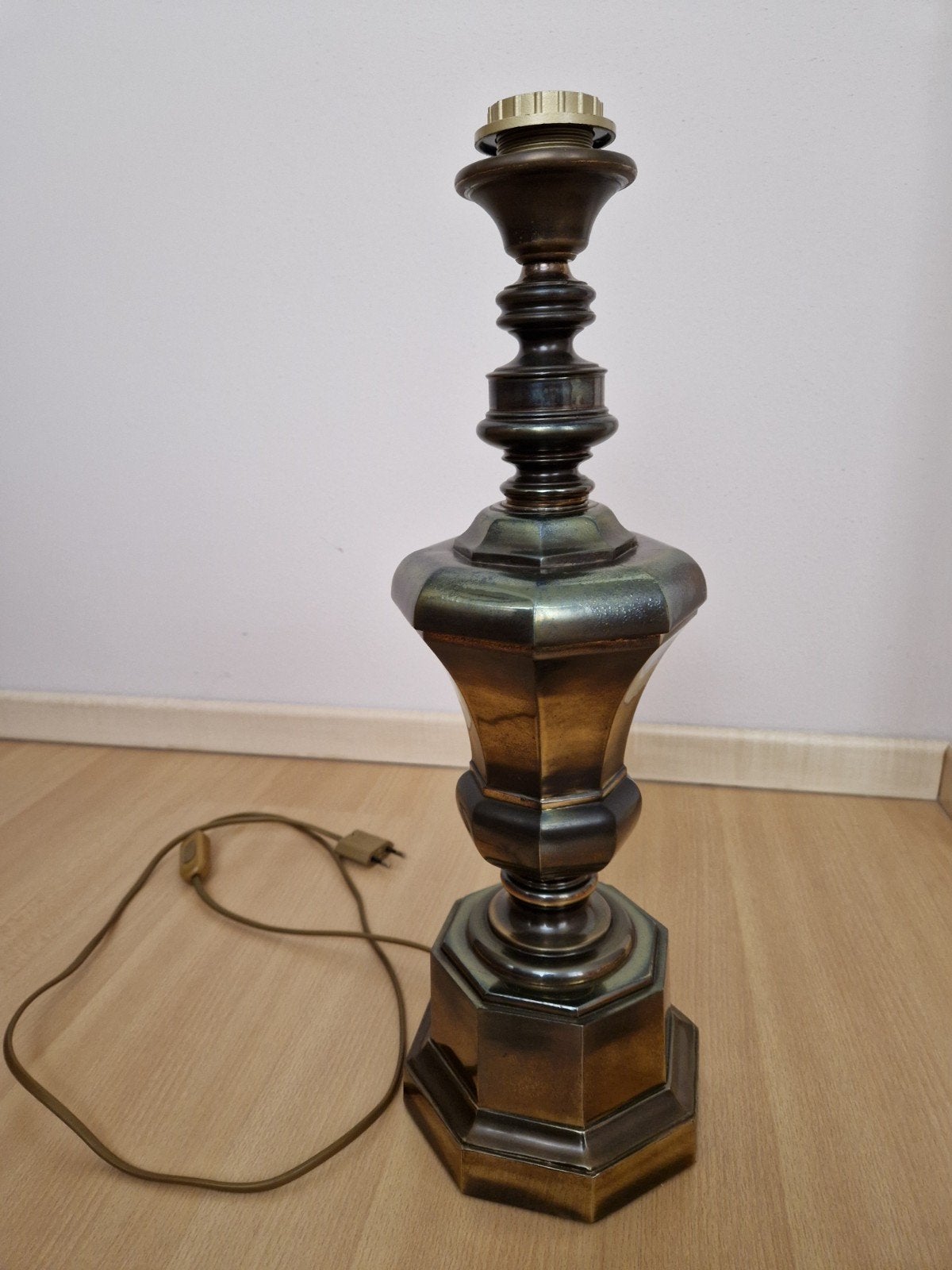Vintage messing tafellamp, klassiek design, Antiek en Kunst, Antiek | Lampen, Ophalen