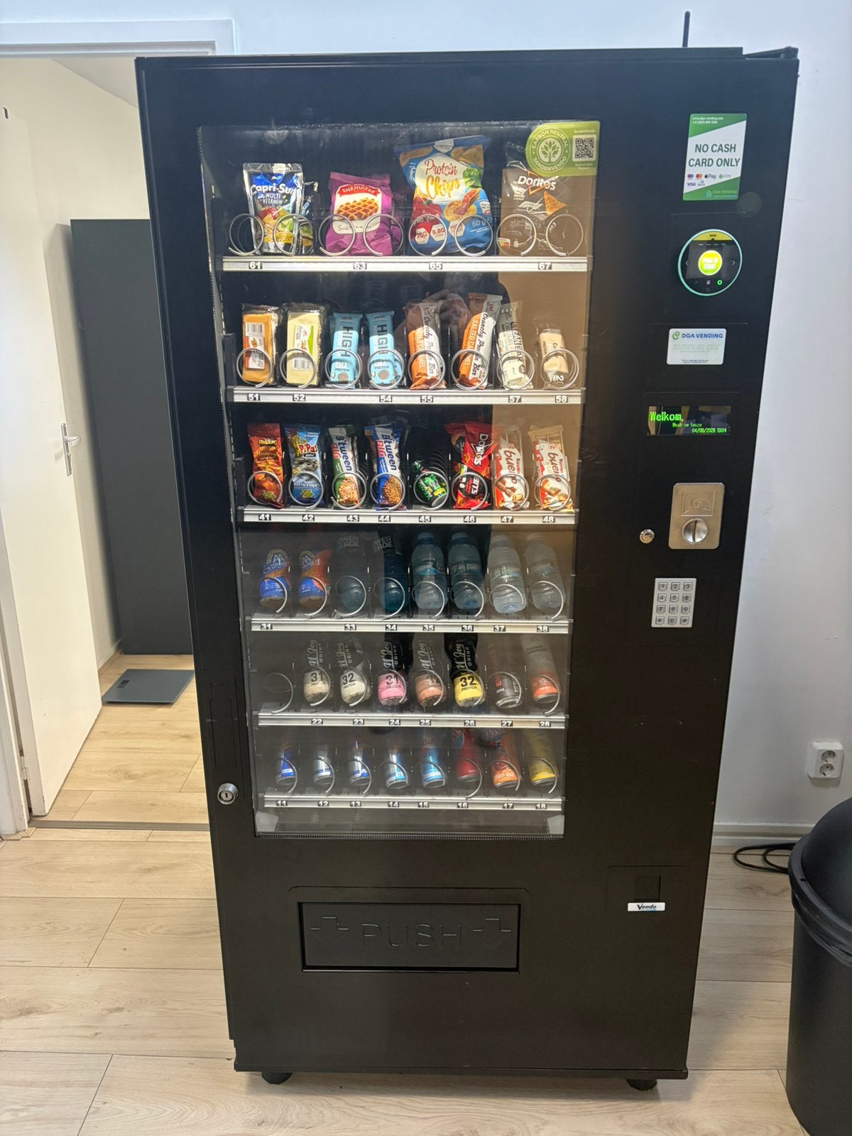 MOET WEG Vending Machine BS8 Vendosanden met Nayax Terminal, Verzamelen, Ophalen, Zo goed als nieuw