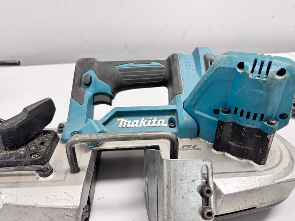 Makita DPB183 Accu Lintzaag 18V - Compact en Krachtig, Minder dan 30 mm, Gebruikt, Ophalen of Verzenden, Lintzaag