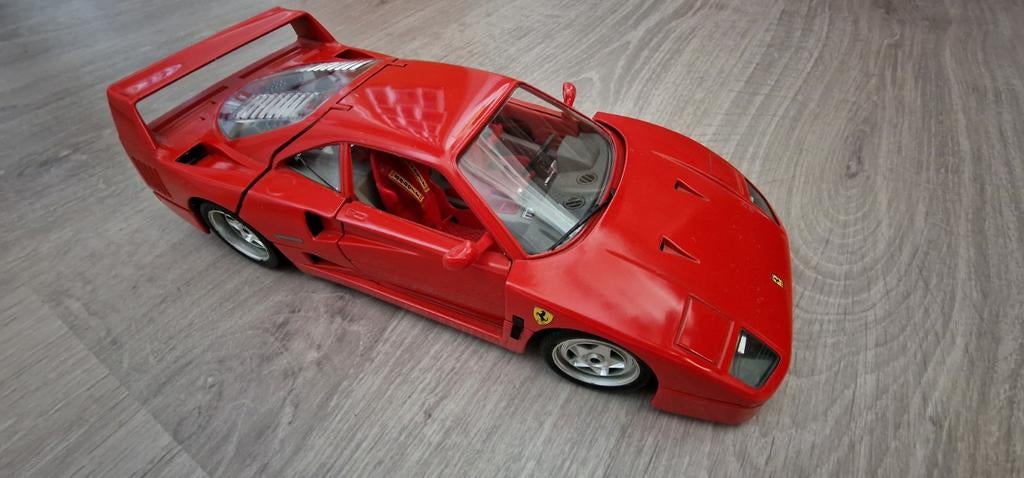 Burago Ferrari F40 Schaalmodel 1:18, Hobby en Vrije tijd, Modelauto's | 1:18, Ophalen, Zo goed als nieuw, Bburago