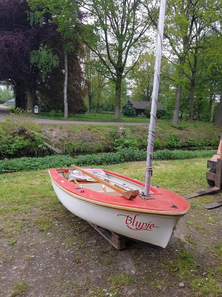 Klein jeugd zeil roei boot, Watersport en Boten, Ophalen of Verzenden, Gebruikt, Overige typen, Motorboot