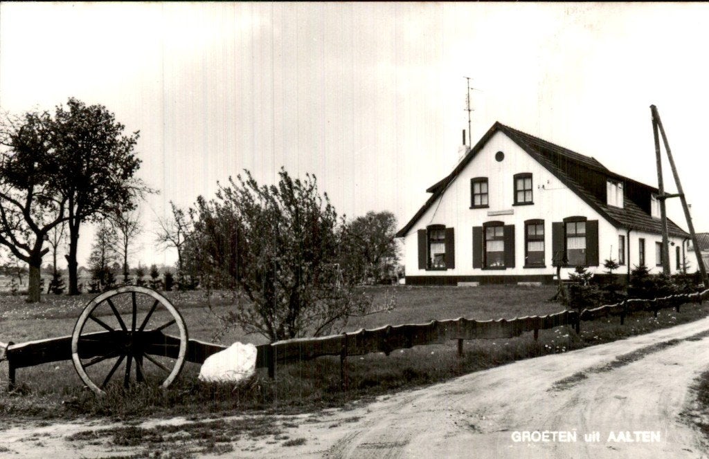 Aalten - Boerderij - Groeten uit Aalten, Ophalen of Verzenden, 1940 tot 1960, Ongelopen, Gelderland