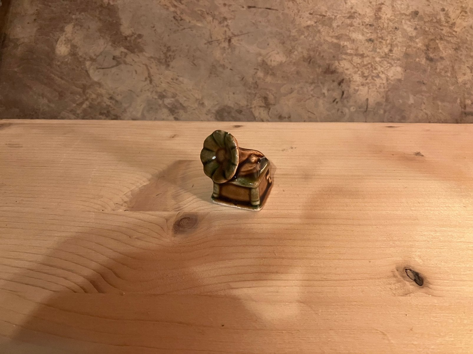 Vintage Miniatuur Grammofoon Beeldje, Ophalen of Verzenden