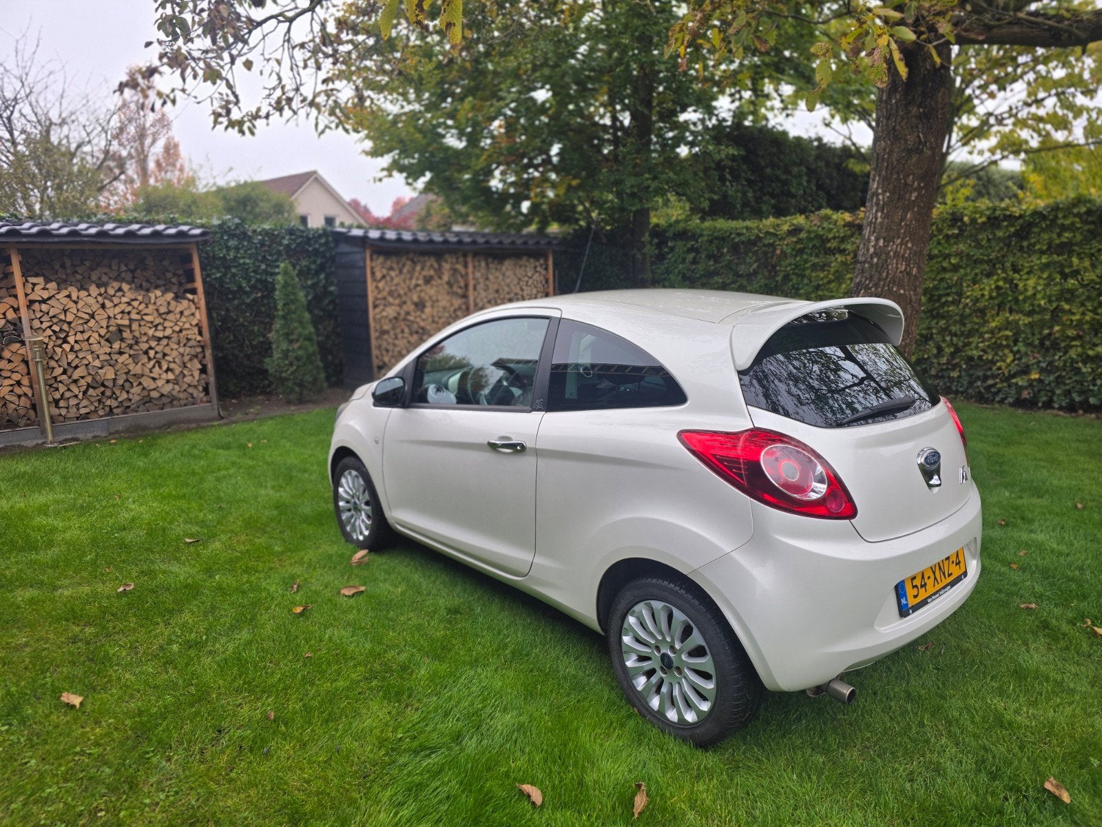 Ford Ka 1.2  2012 Titanium  wit, Auto's, Voorwielaandrijving, 1242 cc, 4 cilinders, 4 stoelen
