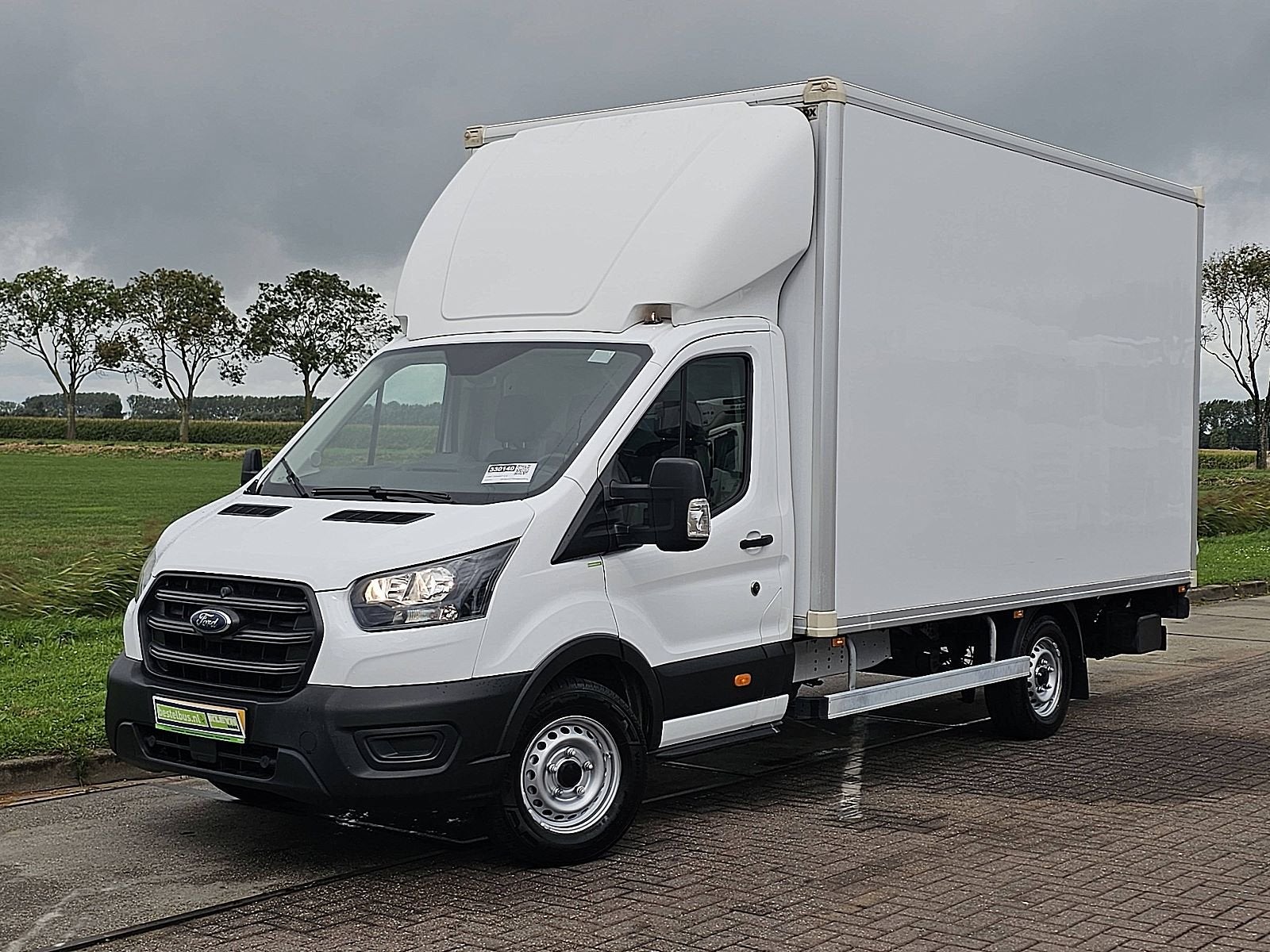 FORD TRANSIT 2.0 bakwagen laadklep!, Gebruikt, Euro 6, 129 pk, Wit
