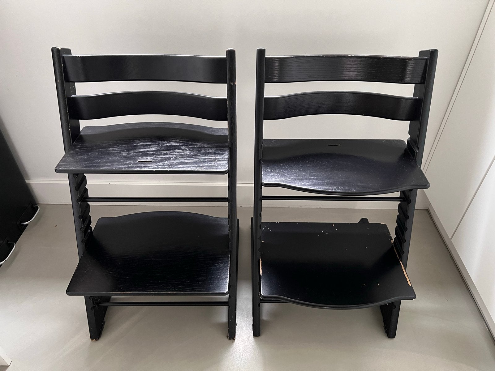 2x Tripp Trapp kinderstoel eiken zwart (prijs per stuk), Kinderen en Baby's, Kinderstoelen, Ophalen, Gebruikt, Meegroeistoel