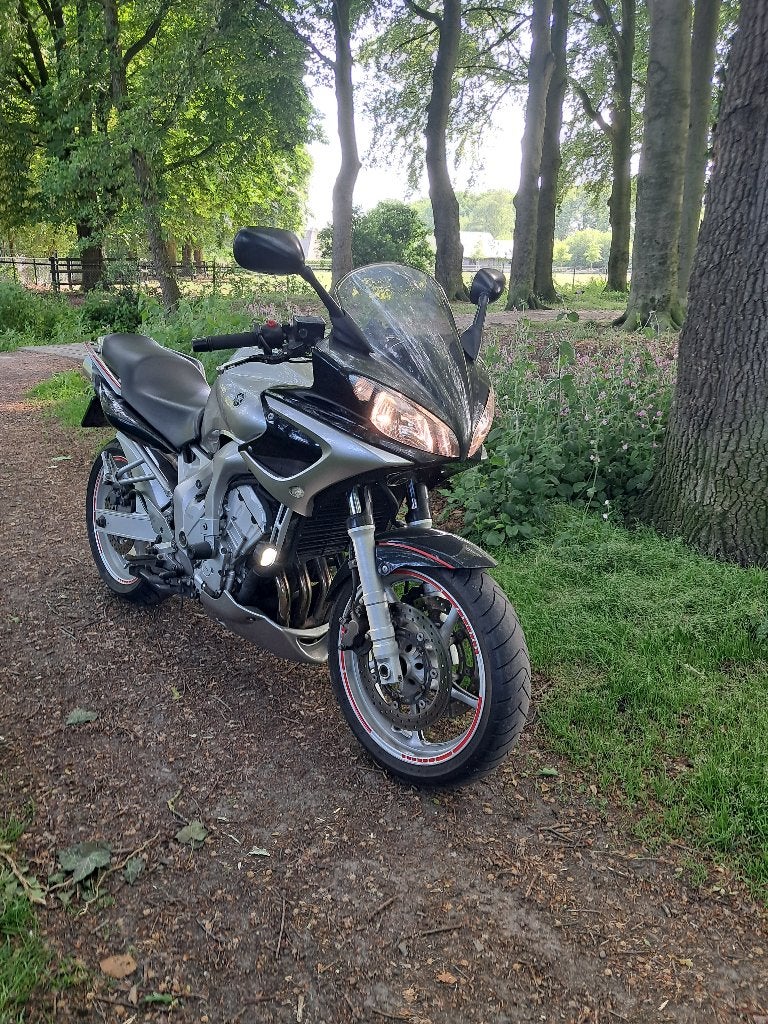 yamaha fazer 600, Motoren, Occasion, 4 cilinders, Motorrijbewijs A, Sportuitlaat