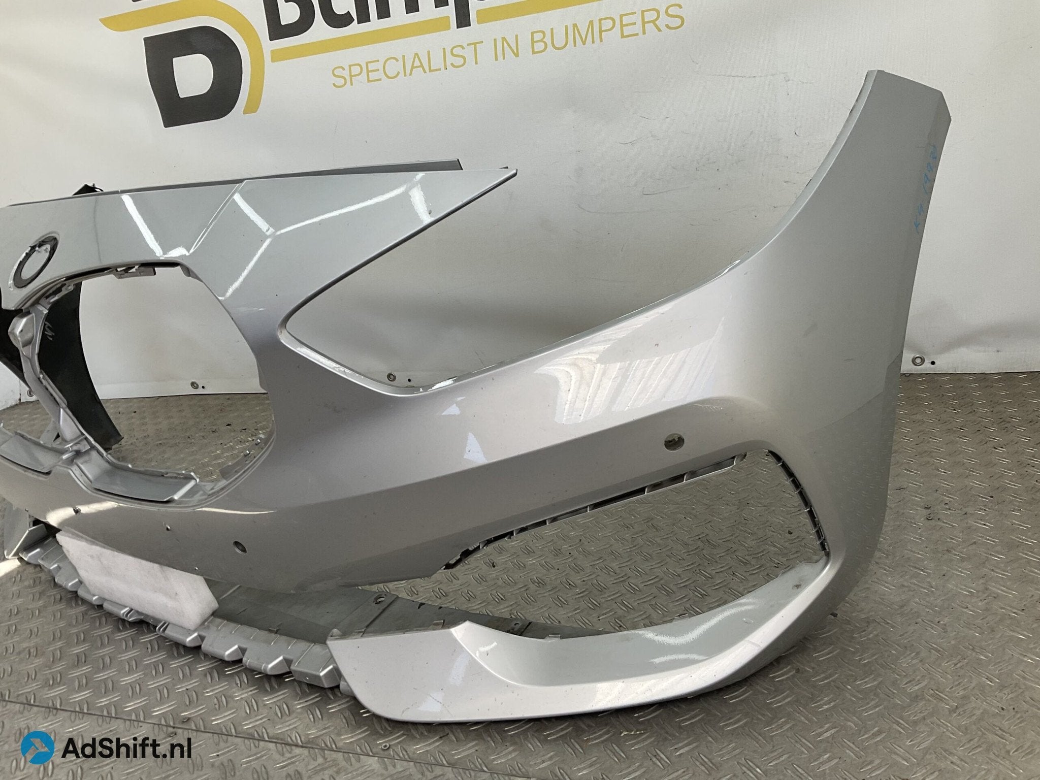 Bumper BMW 1 Serie F40 Sportline 51117459708 Voorbumper K4-1, Bumper