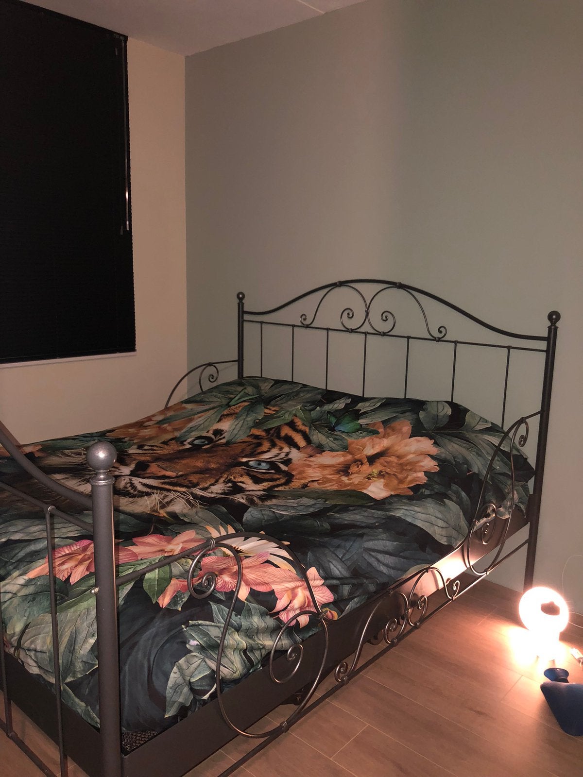Smeet ijzeren bed, Huis en Inrichting, Slaapkamer | Bedden, Ophalen, Tweepersoons, Landelijk, 180 cm