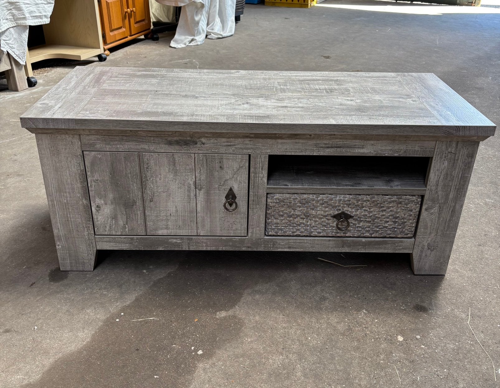 Stijlvol TV-meubel/dressoir in landelijke stijl, Ophalen, 100 tot 150 cm, Zo goed als nieuw, Overige houtsoorten