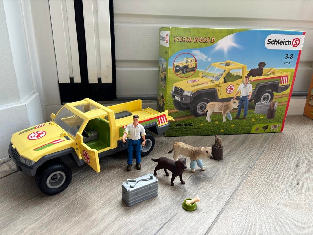 Schleich Farm World: Pick-up, dierenarts en dieren, Ophalen of Verzenden, Zo goed als nieuw