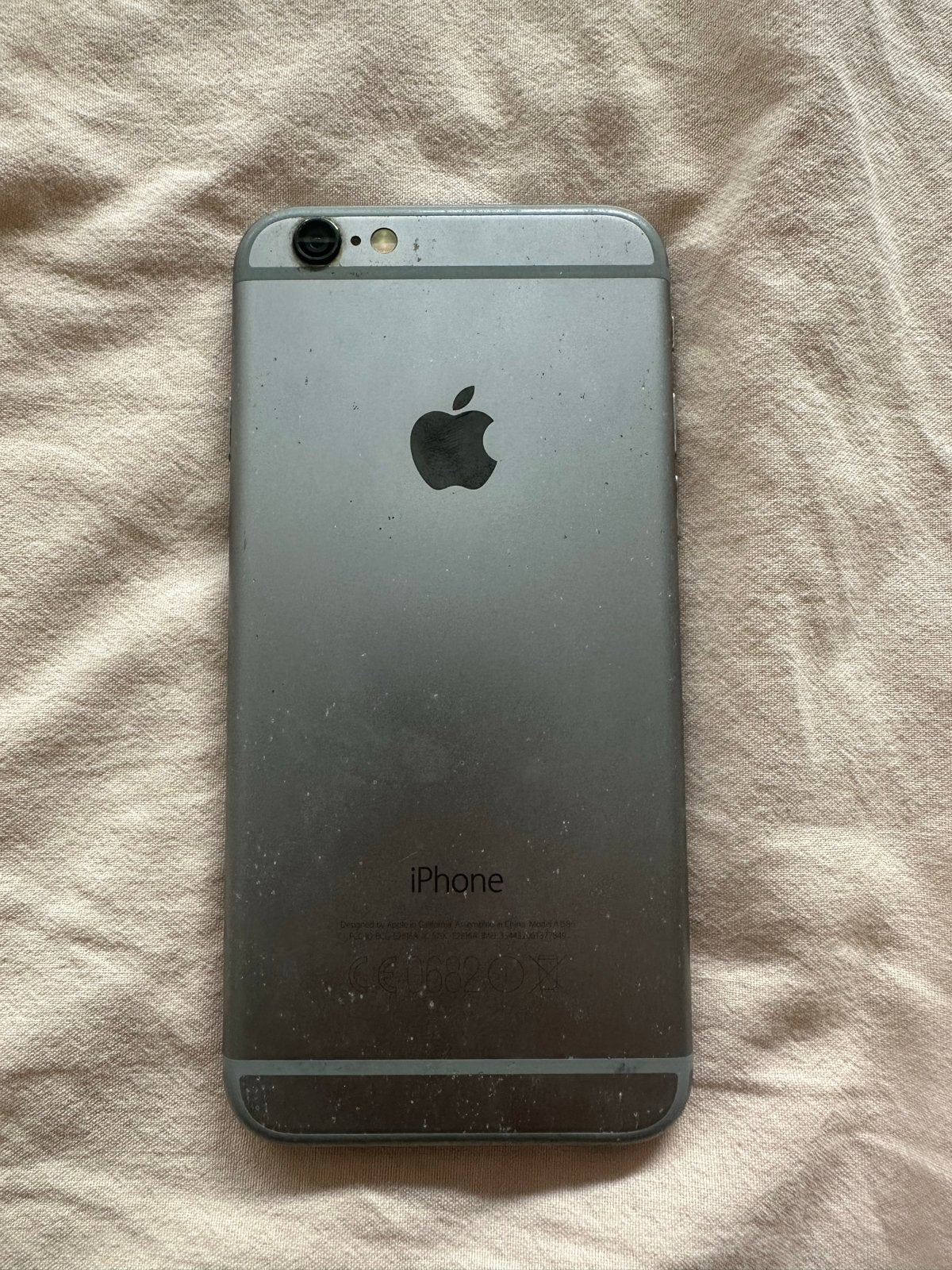 Defecte iPhone 6 met hoesje, Ophalen of Verzenden, 64 GB, Zonder simlock, IPhone 6