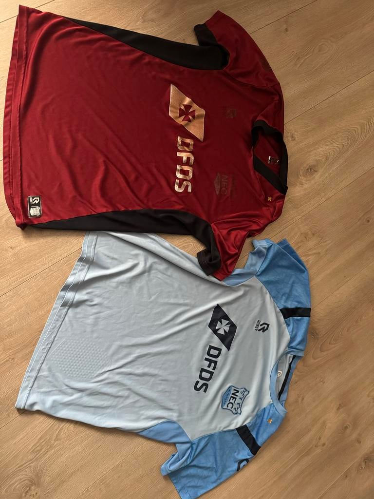 NEC trainings shirts, Kleding | Heren, Sportkleding, Ophalen of Verzenden, Gedragen, Maat 52/54 (L), Voetbal
