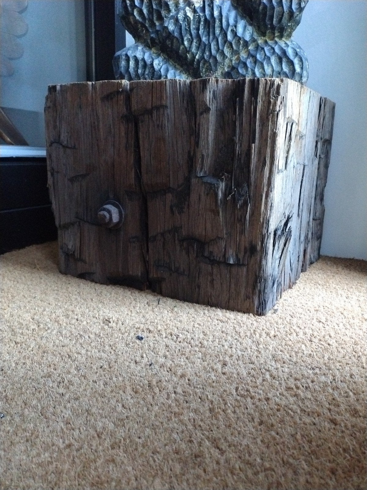 Robuuste houten sokkel van meerpaal, Ophalen, Hout, Gebruikt, Bruin