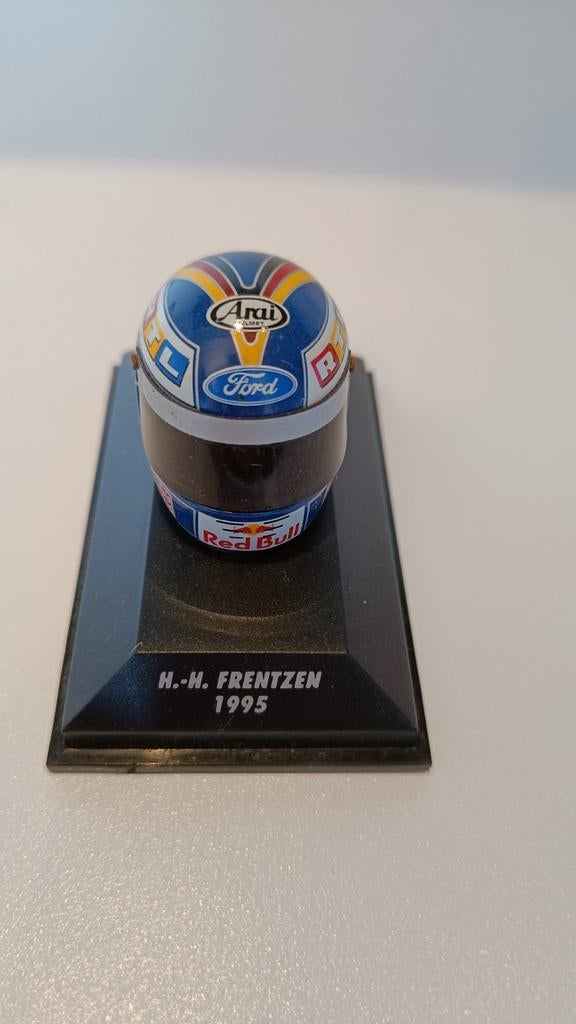 H.H. Frentzen 1995 Formule 1 Helm Miniatuur, Verzamelen, Automerken, Motoren en Formule 1, Ophalen of Verzenden, Zo goed als nieuw