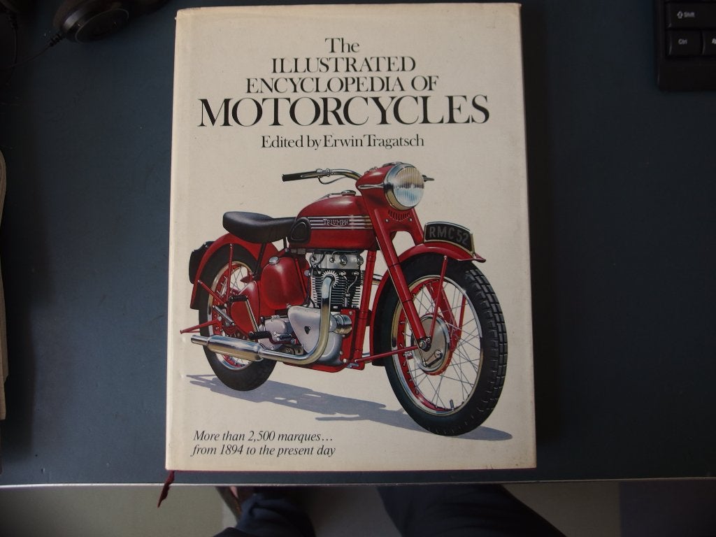 Illustrated Encyclopedia of Motorcycles -  Erwin Tragatsch, Boeken, Ophalen of Verzenden, Gelezen, Erwin Tragatsch, Algemeen