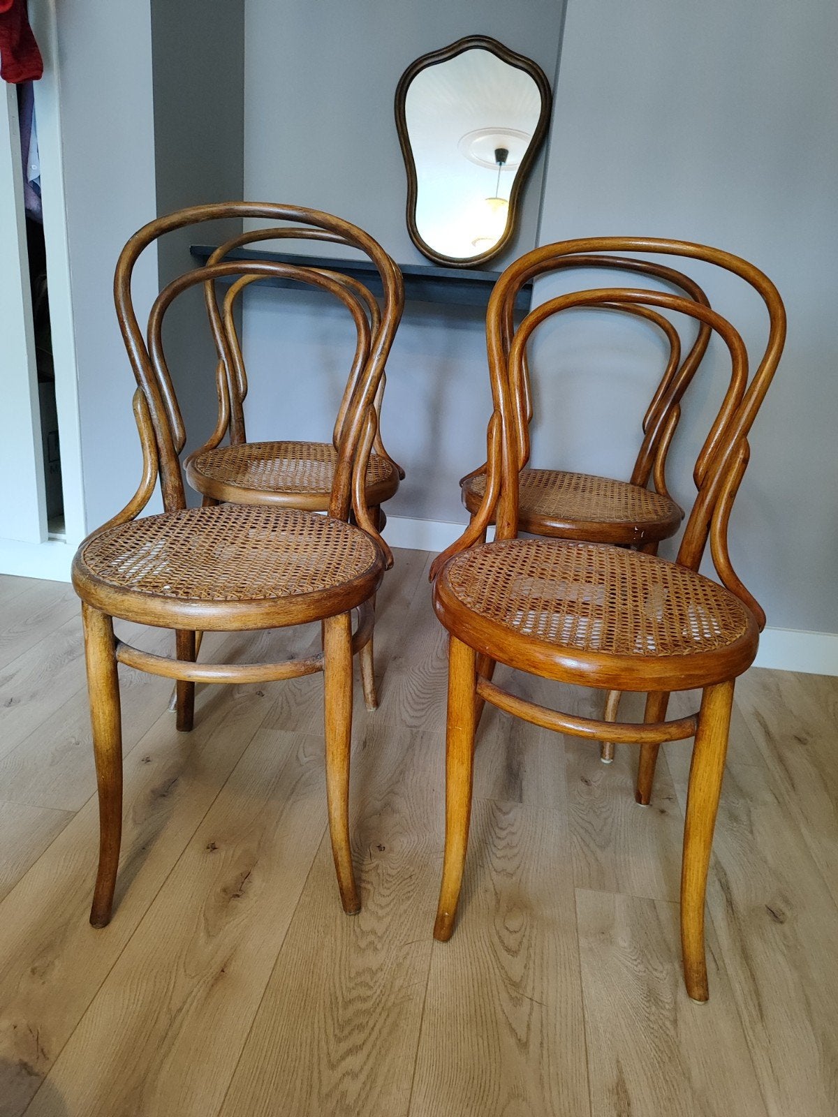 Set van 4 Thonet stoelen met rotan zitting, Ophalen