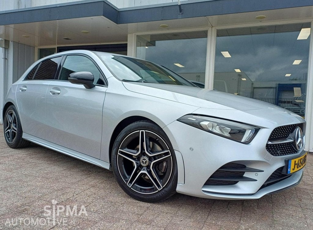 Mercedes A-klasse 180 AMG/96dkm/Navi/Carplay/Led/Pdc/2020/, 136 pk, Gebruikt, 4 cilinders, Alcantara
