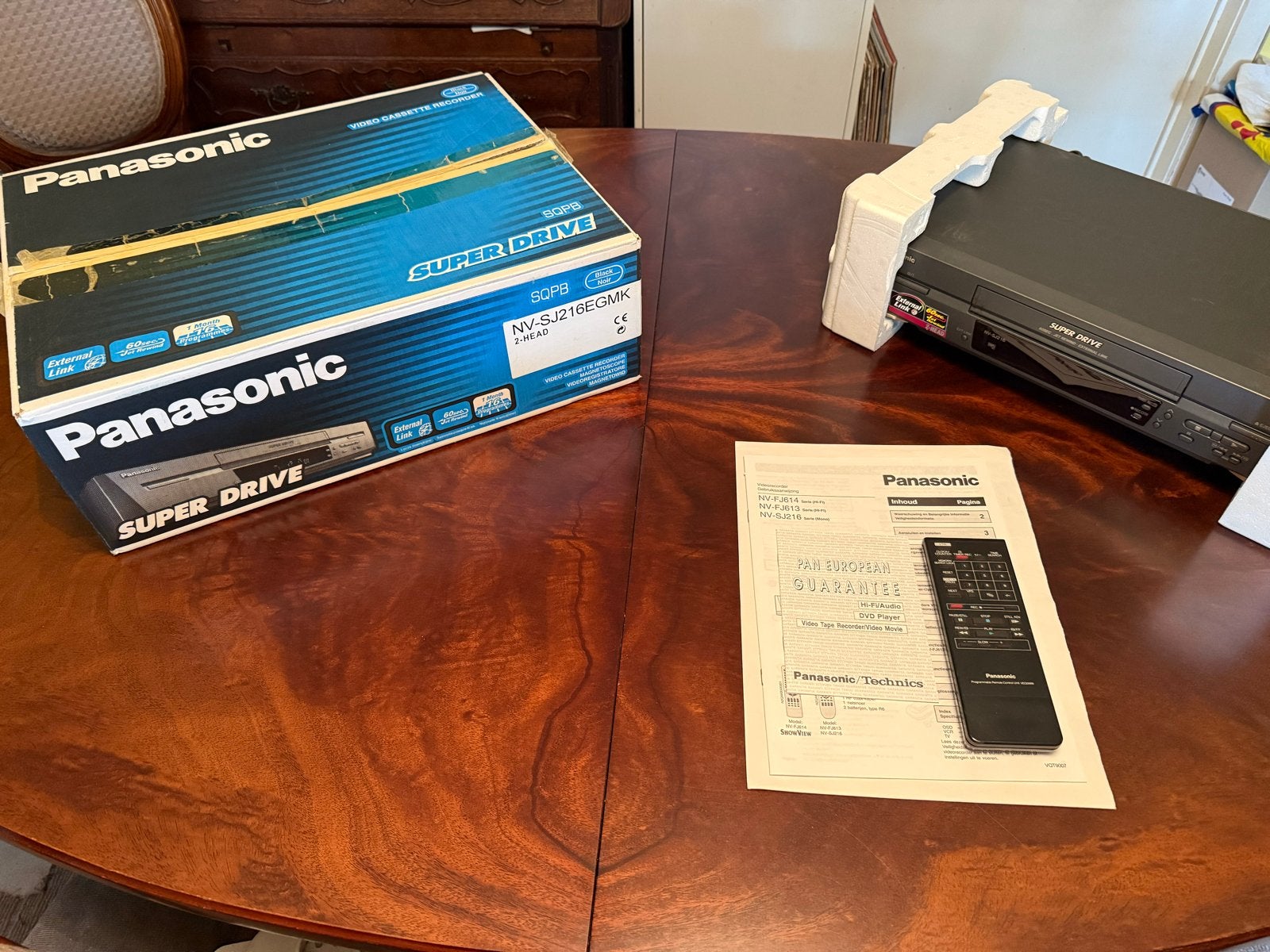 Panasonic Super Drive VHS-speler/recorder met originele verp, Ophalen of Verzenden, Zo goed als nieuw, VHS-speler of -recorder