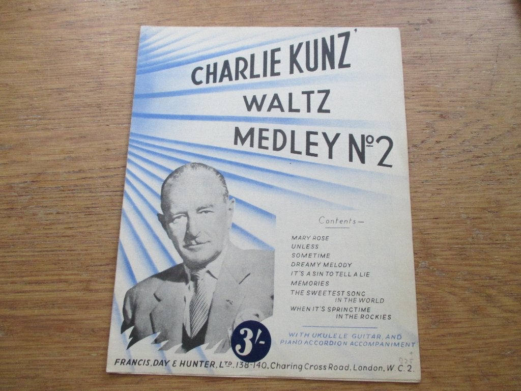 Charlie Kunz Waltz Medley No. 2 - Bladmuziek, Muziek en Instrumenten, Gebruikt, Klassiek, Ophalen of Verzenden, Gitaar