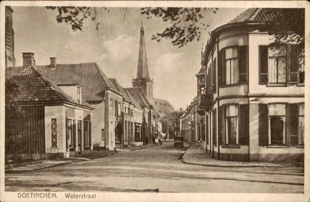 Doetinchem - Waterstraat - Straatzicht, Verzamelen, Ansichtkaarten | Nederland, Ongelopen, Gelderland, Voor 1920, Ophalen of Verzenden