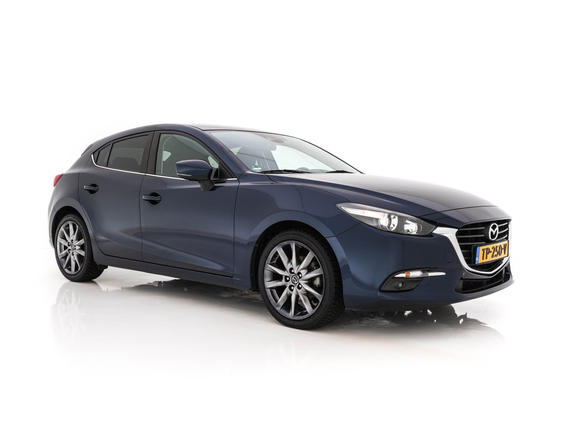 Mazda 3 2.2 SkyActiv-D 150 SkyLease *HEATED-COMFORTSEATS | N, Auto's, Voorwielaandrijving, Stof, Gebruikt, 4 cilinders