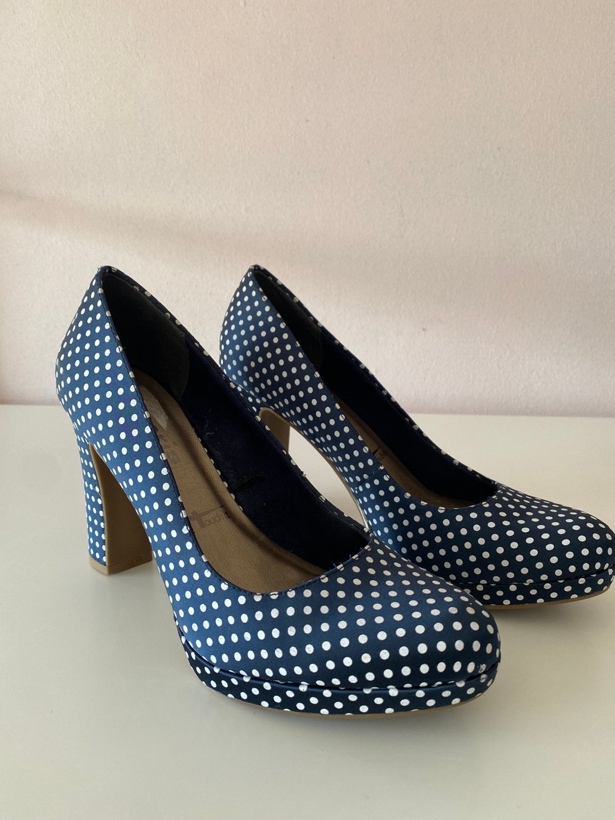 Tamaris polkadot hakken maat 39, Ophalen of Verzenden, Nieuw, Blauw
