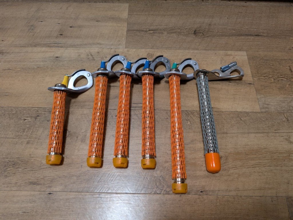 Ijsschroeven - Petzl laser speed & Black diamond express, Ophalen of Verzenden, Gebruikt, Klimsport-accessoire