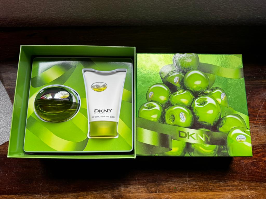 DKNY Be Delicious Eau de Parfum 30 ml + Bodylotion 100 ml, Nieuw, Ophalen of Verzenden, INTER PARFUMS ITALY, PIAZZA DELLA REPUBBLICA 6, 50123 FLORANCE