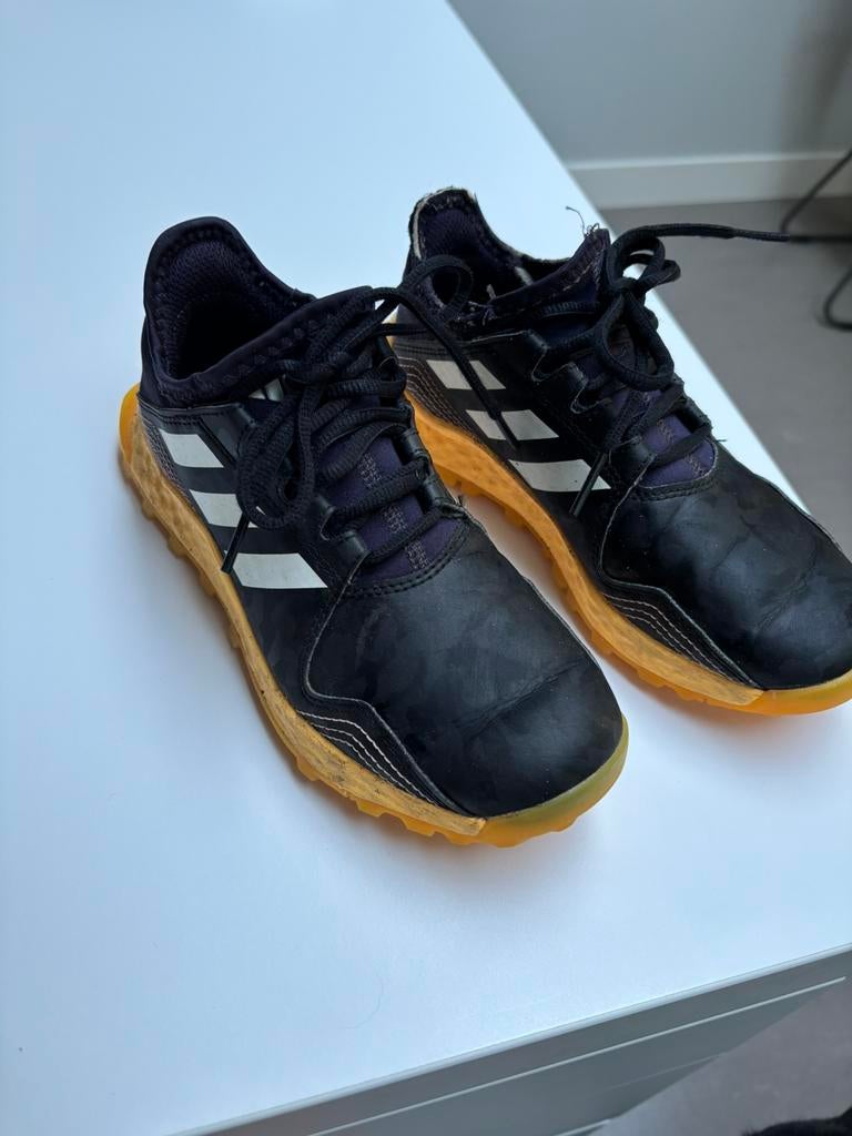 Adidas hockeyschoen maat 34, Ophalen of Verzenden, Zo goed als nieuw, Schoenen