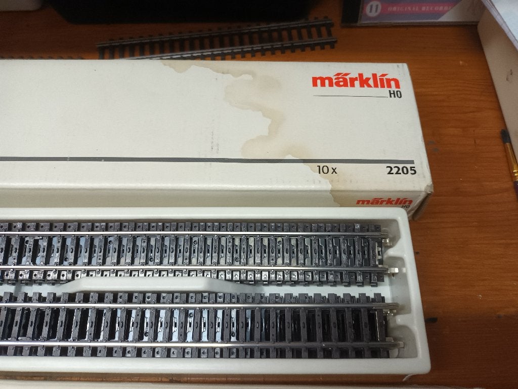 MARKLIN   K  RAILS   16 X  2205      RECHTE  900 .MM LANG, Hobby en Vrije tijd, Modeltreinen | H0, Wisselstroom, Nieuw, Rails