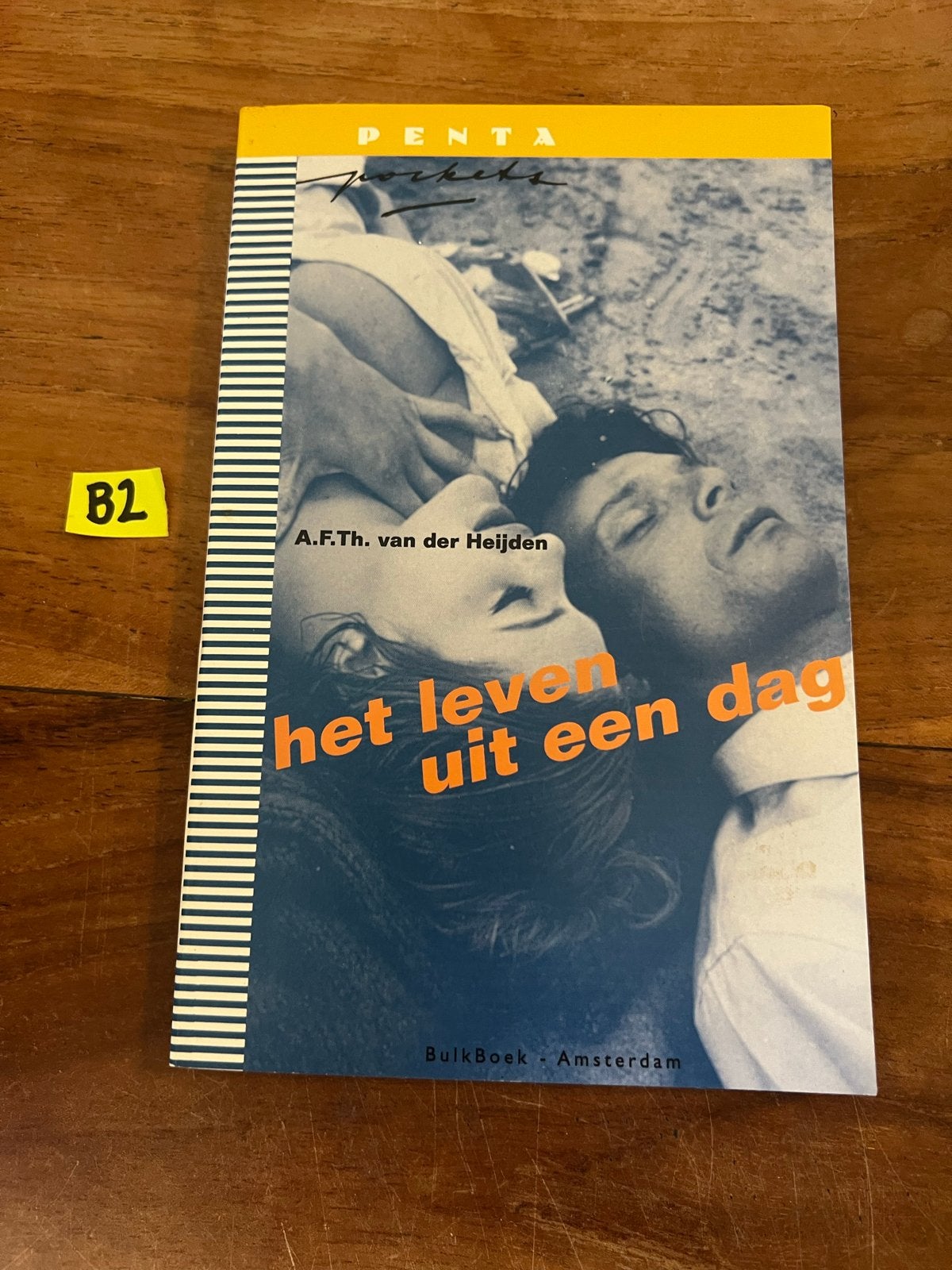 Het leven uit een dag - A.F.Th. van der Heijden, Ophalen of Verzenden, Gelezen, Nederland