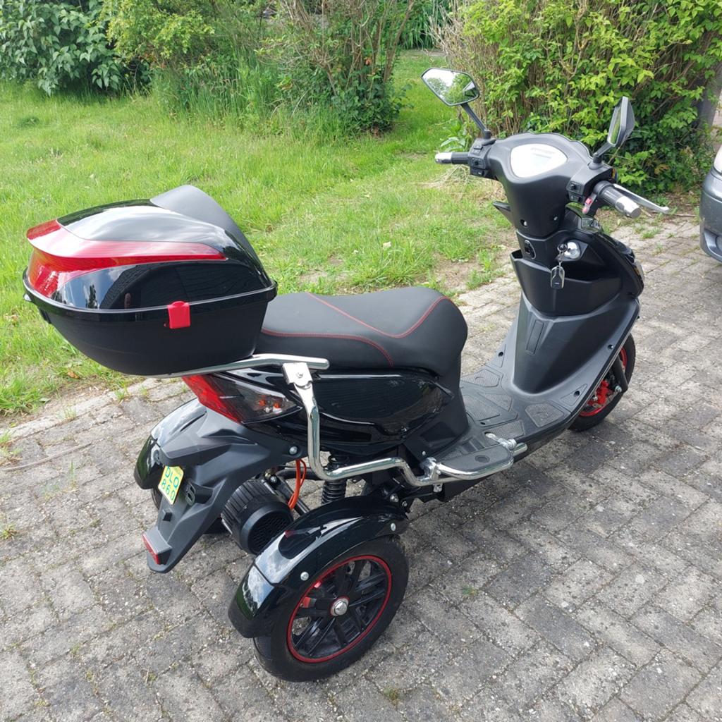 Scootmobiel IVA T3, geen helmplicht, rijbewijs vrij, Zo goed als nieuw, 16 km/u of meer, 46 km of meer, Ophalen