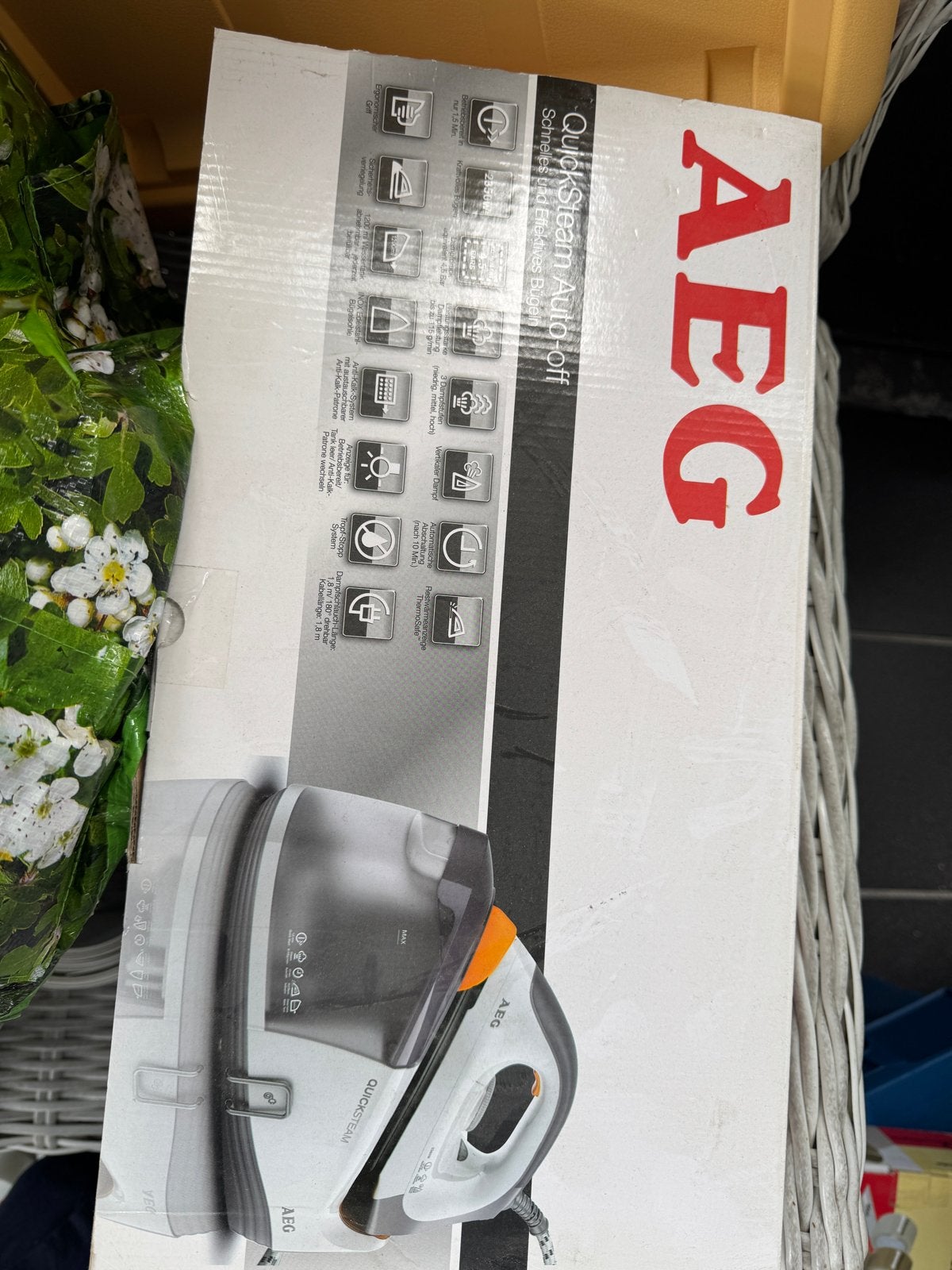 AEG Stoomstrijkijzer - Nieuw in doos, Witgoed en Apparatuur, Ophalen of Verzenden, Nieuw, Strijkijzer met snoer