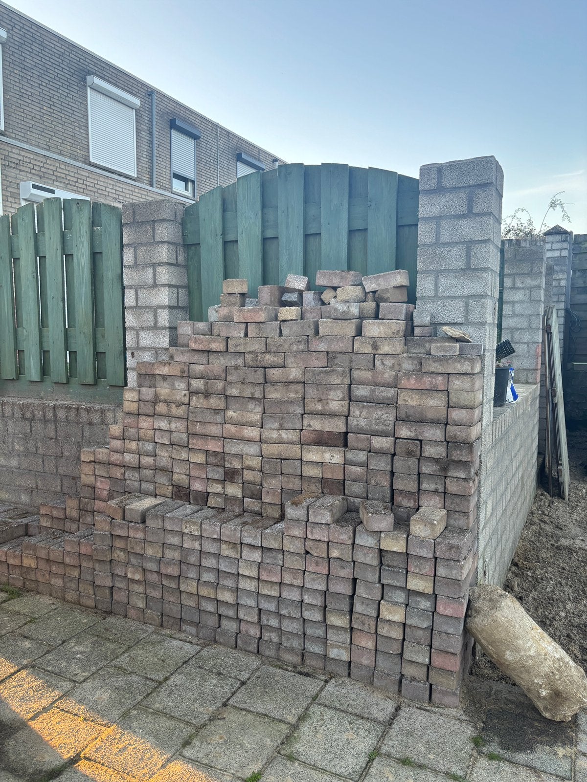 Klinkers gratis af te halen, Tuin en Terras, Ophalen, Gebruikt, Klinkers, 5 tot 10 m²