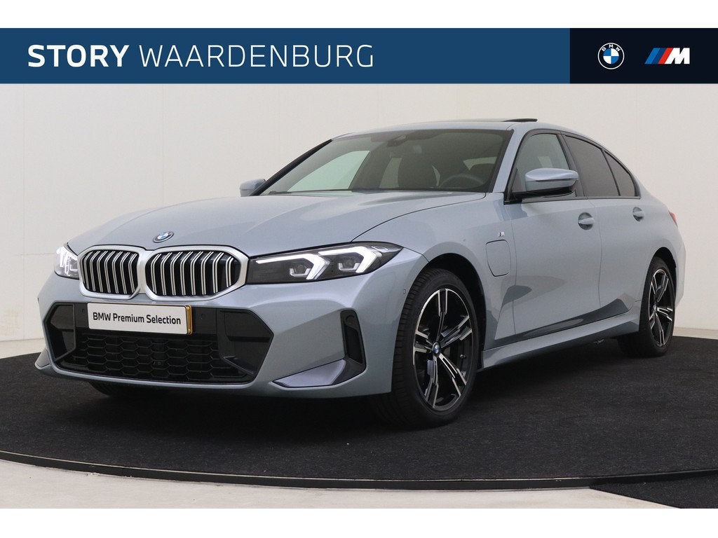 BMW 3 Serie 330e M Sport Automaat / Schuif-kanteldak / Trekh