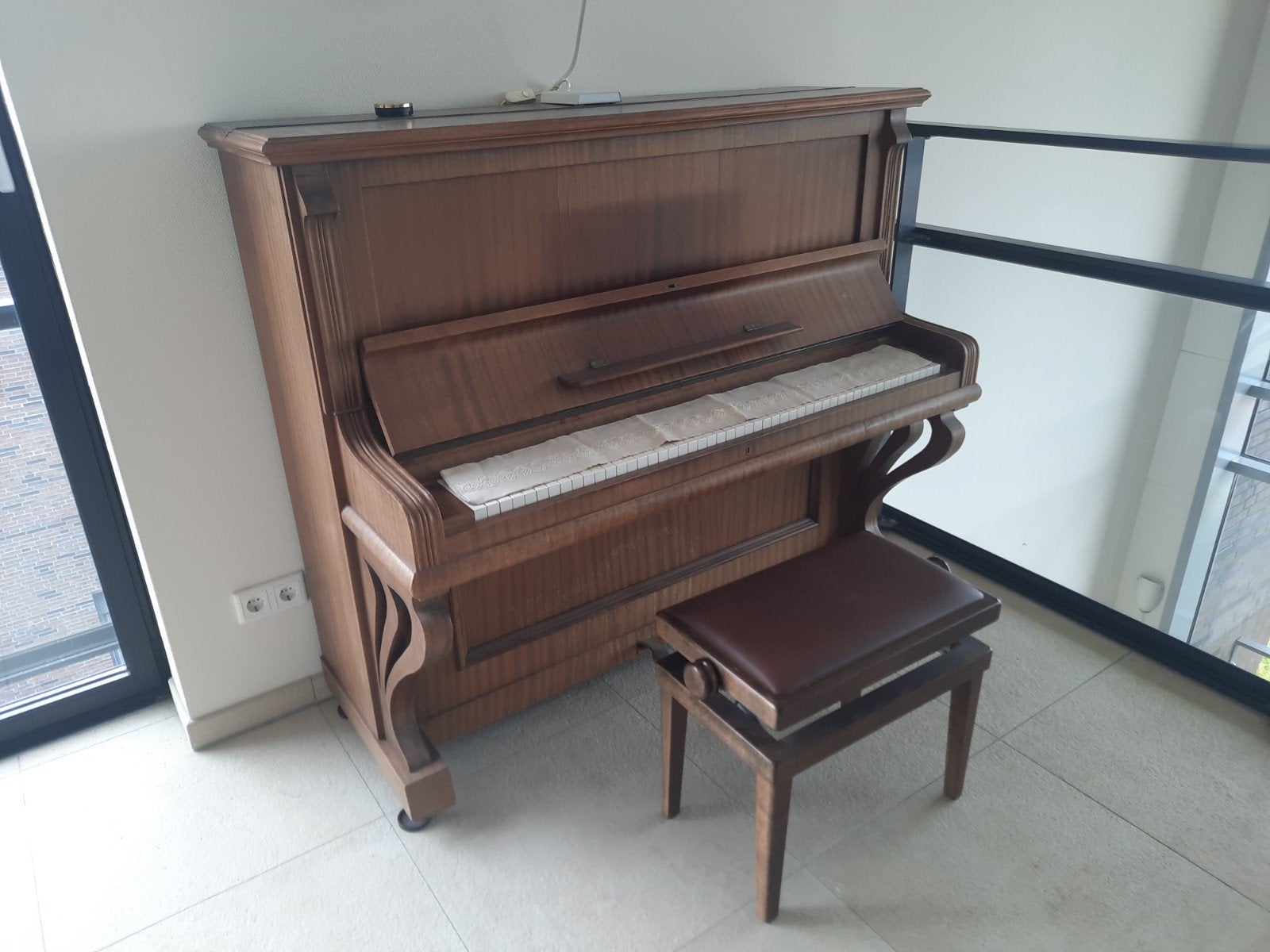 GRATIS afhalen antieke Eduard Sponnagel Piano, Ophalen, Gebruikt, Bruin, Piano