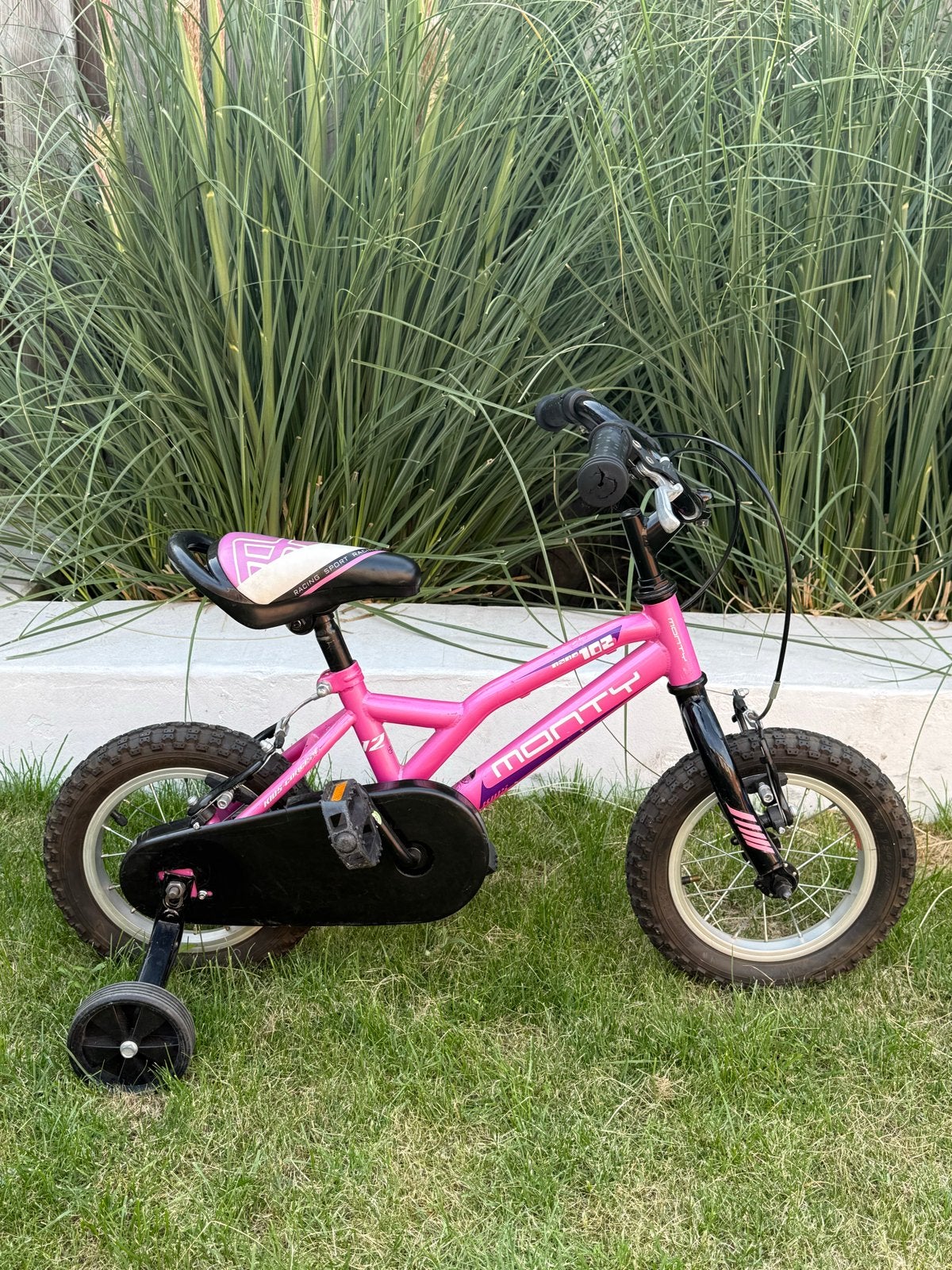 Monty kinderfiets roze met zijwieltjes, Ophalen, Gebruikt, Minder dan 16 inch, Zijwieltjes