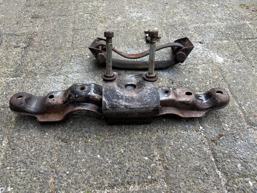 Datsun 240Z diff mounts, Ophalen of Verzenden, Gebruikt, Oldtimer onderdelen