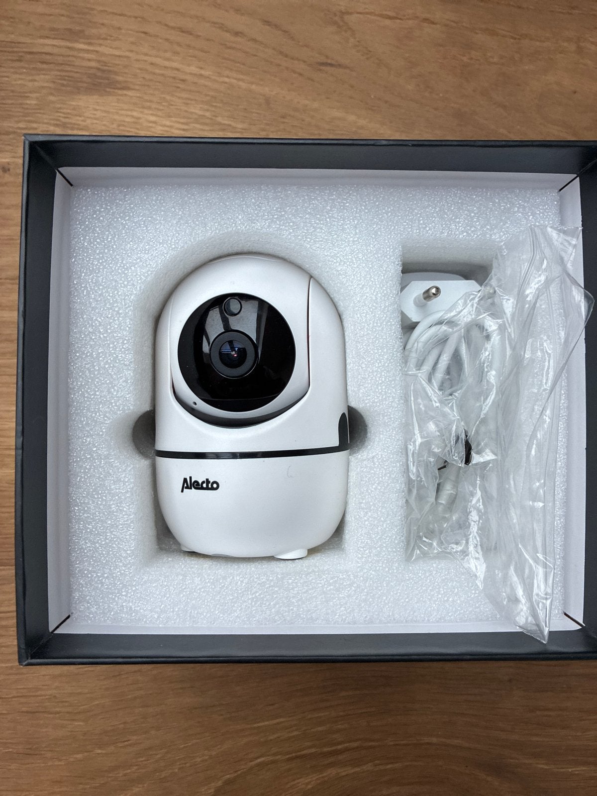 Alecto DVC-165+ Wifi Camera - Nieuw in doos, Ophalen of Verzenden, Nieuw, Binnencamera
