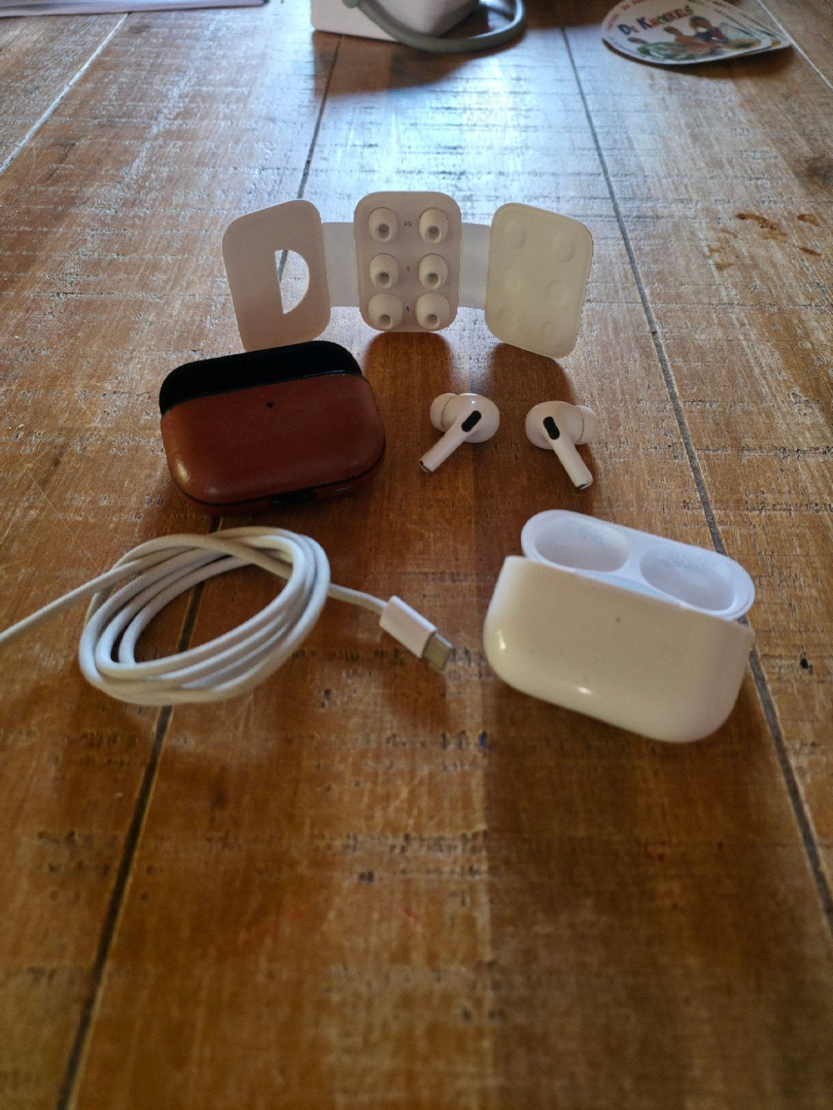 Apple AirPods Pro 2e generatie, hoesje, originele dopjes, Audio, Tv en Foto, Ophalen, In-ear, Zo goed als nieuw, Wit