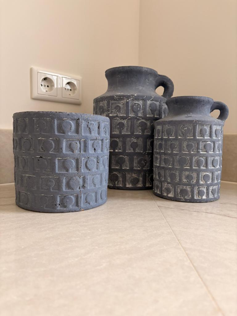 Bloempot met kruiken, Huis en Inrichting, Woonaccessoires | Vazen, Ophalen of Verzenden, Blauw, Aardewerk of Porselein, Minder dan 50 cm